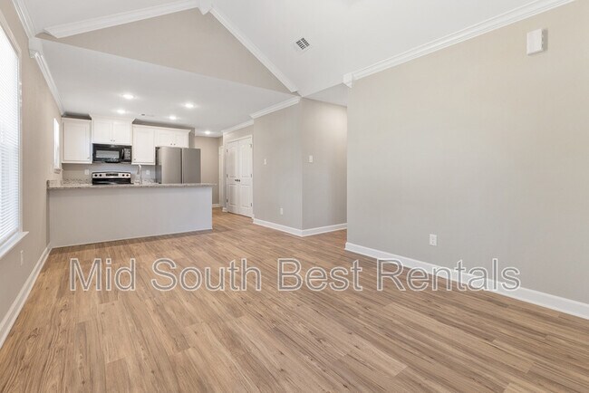 Foto del edificio - 170 Pike Ave