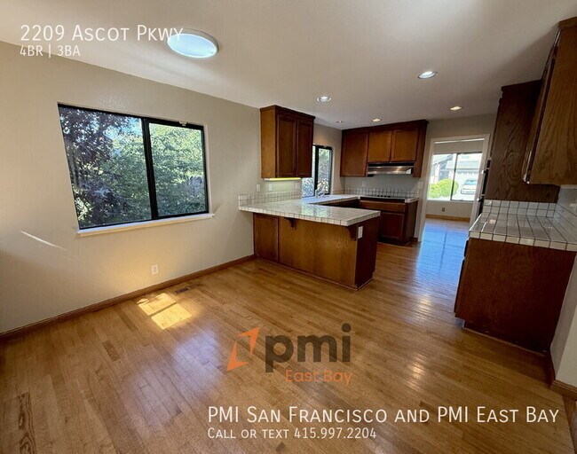 Foto del edificio - 2209 Ascot Pkwy