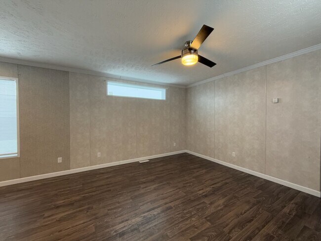 Foto del edificio - 38064 Leverette Ave