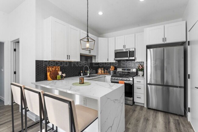 Foto del edificio - 8353 Ivory Coast Dr