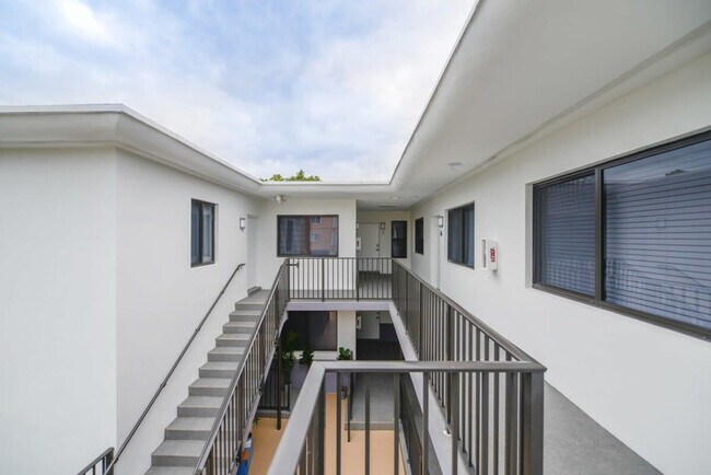 Foto del edificio - 700 SW 11th Ave