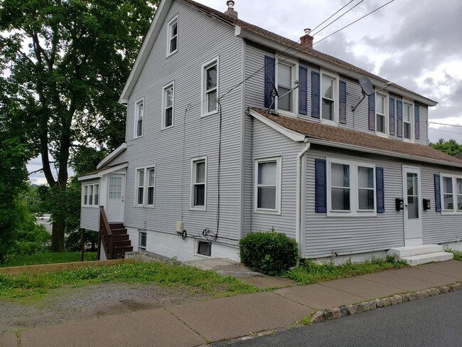 Building Photo - 73 Fern Ave