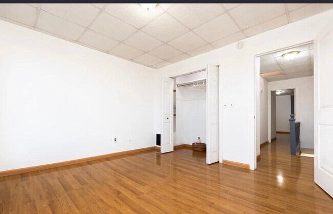 Foto del edificio - 518 S Kenwood Ave