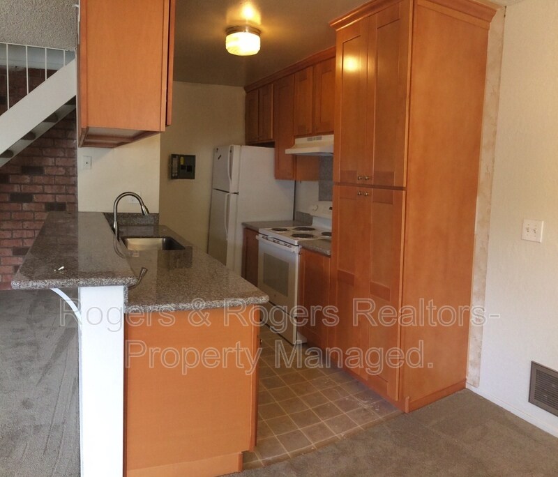 Primary Photo - 852 Wyman Way