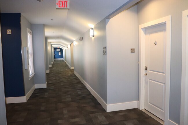 Foto del edificio - 444 S Blount St
