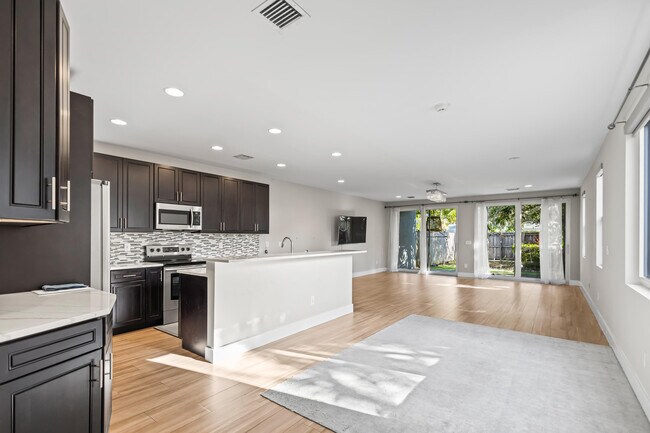 Foto del edificio - 619 SW 17th St