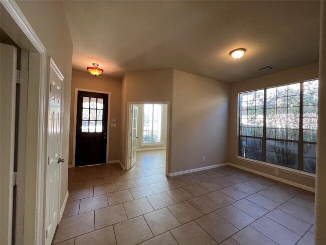 Foto del edificio - 5503 Baby Blue Ln