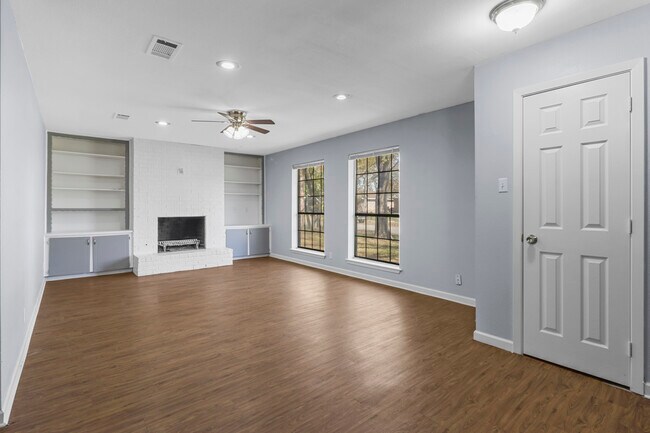 Building Photo - 1812 Archer Dr