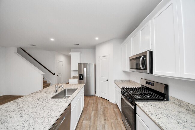 Building Photo - 31303 Heddington Ln