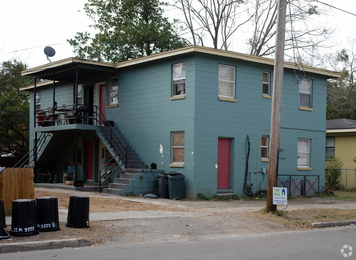 Primary Photo - 1332 W 15th St