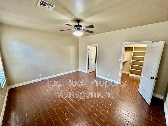 Foto del edificio - 1417 N Monte Vista St