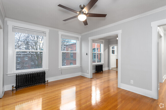 1HAB, 1BA - 700 ft² - Breslin
