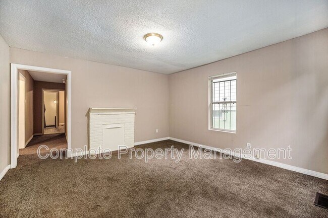 Building Photo - 4311 5th Ave