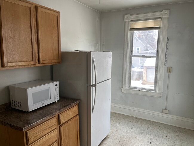 Building Photo - 617 Maryland Ave E