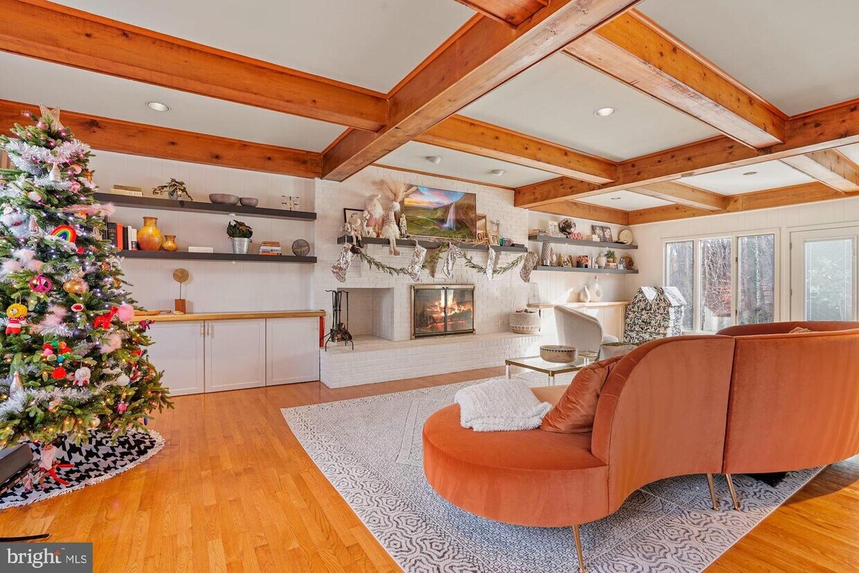 3817 Fort Hill Dr, Alexandria, VA 22310 House Rental in Alexandria