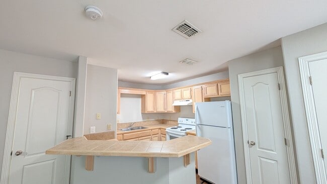 Building Photo - 721 Sonesta Ct