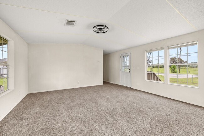 Foto del edificio - 3301 County Rd 547