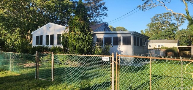 Building Photo - 177 Magnolia Dr