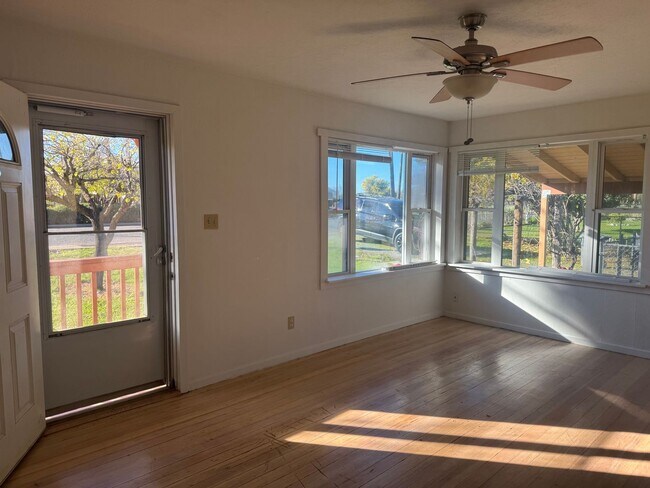 Foto del edificio - 3/2 Huge Yard and Garage