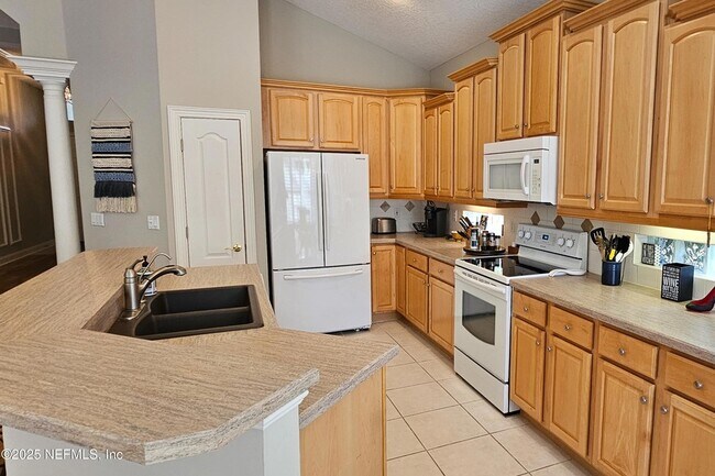 Foto del edificio - 212 Island Green Dr