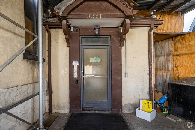 Entrance - 3351 &-3353 Prince St