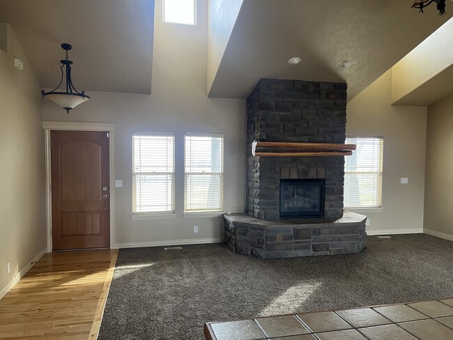 Foto del edificio - 27114 Lower Pleasant Ridge Rd