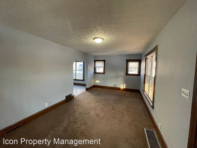 Foto del edificio - 3 br, 1 bath House - 3851 Fairmount Blvd