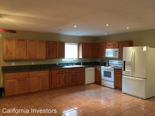 Foto del edificio - 3 br, 2 bath House - 6379 Edgewood Way