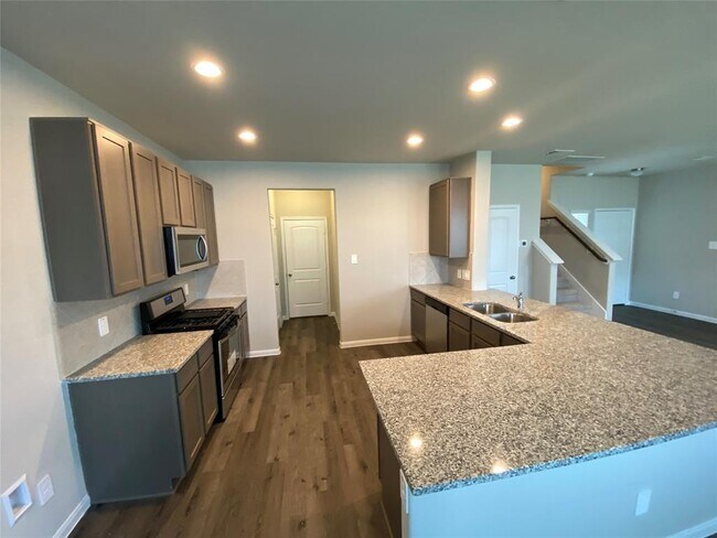 Foto del edificio - 4442 Stephanie Park Ln.