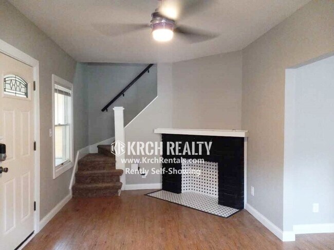 Building Photo - Adorable 3-Bedroom 2-Bathroom Home!