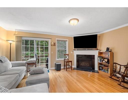 Building Photo - 8 Whispering Pine Cir