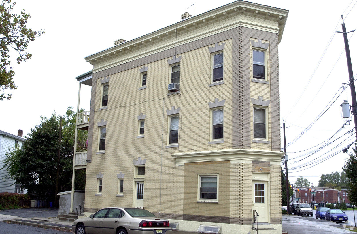 Foto del edificio - 40 Washington Ave