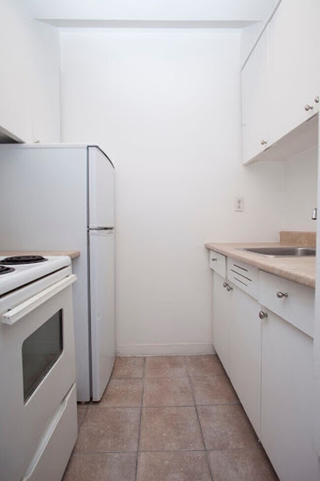 Building Photo - 3455 Rue Aylmer