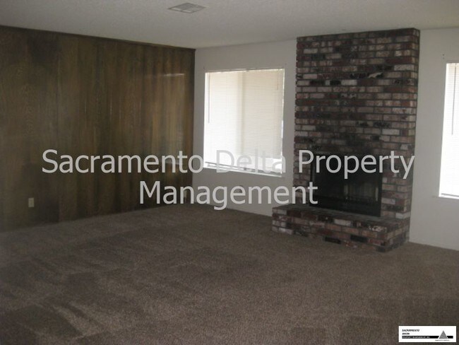 Building Photo - Nice Pocket Home