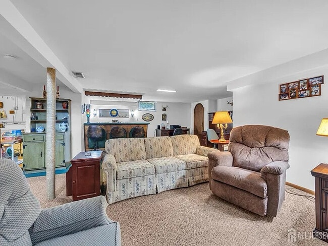 Foto del edificio - 143 Safran Ave