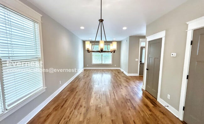 Building Photo - 1501C 9th Ave N