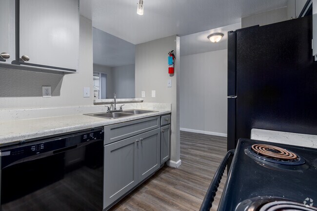 Interior Photo - Huntington at Stonefield