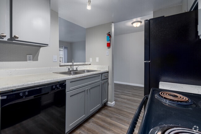Interior Photo - Huntington at Stonefield
