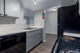 Interior Photo - Huntington at Stonefield