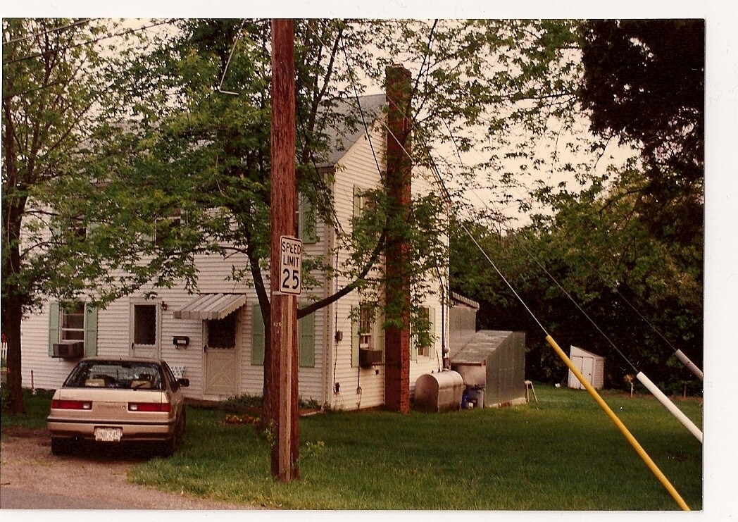 Outside View - 2917 E Lee Ave