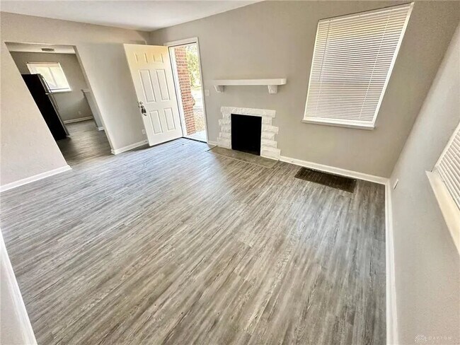 Building Photo - 2714 Holmes Ave