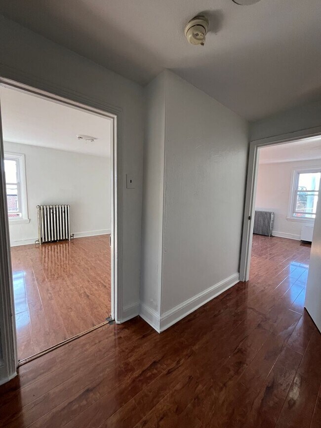Foto del edificio - 2245 Bainbridge St