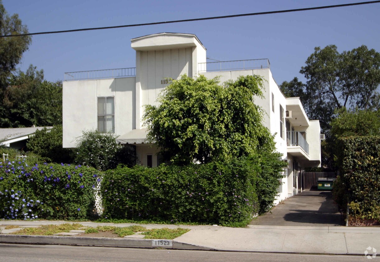 Foto del edificio - 11523 Hatteras St