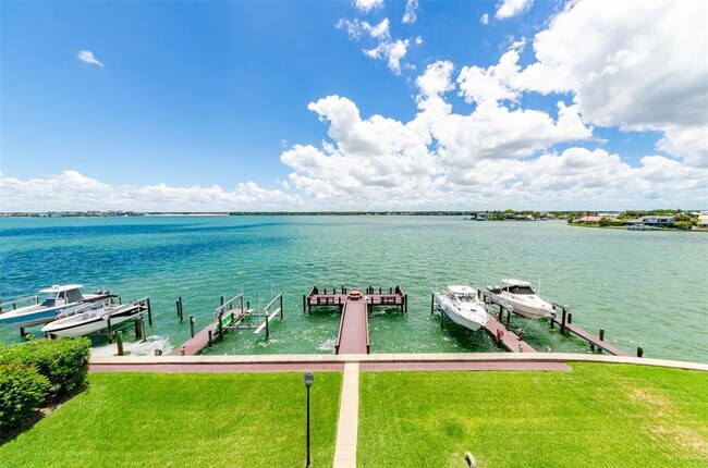 Foto del edificio - 240 Sand Key Estates Dr