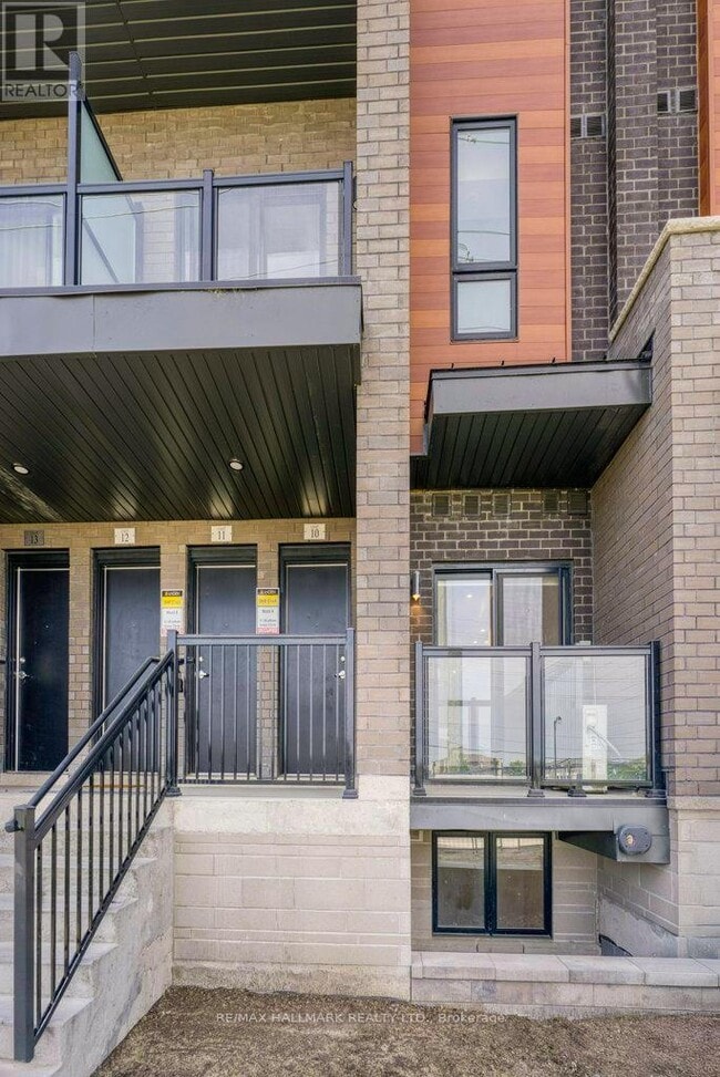 Building Photo - 18-18 Lytham Grn Cir