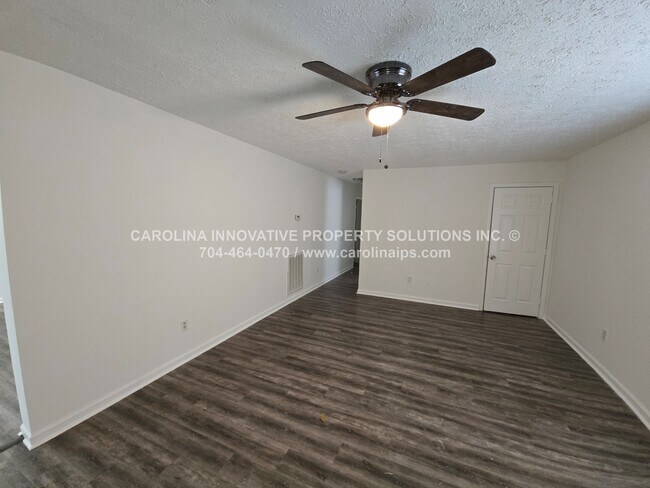 Foto del edificio - 1409 Tinnin Ave