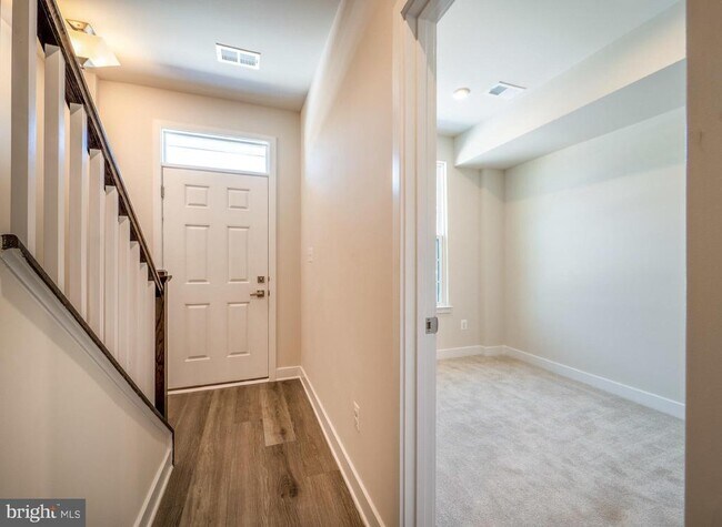 Foto del edificio - 14064 Sunrise Valley Dr