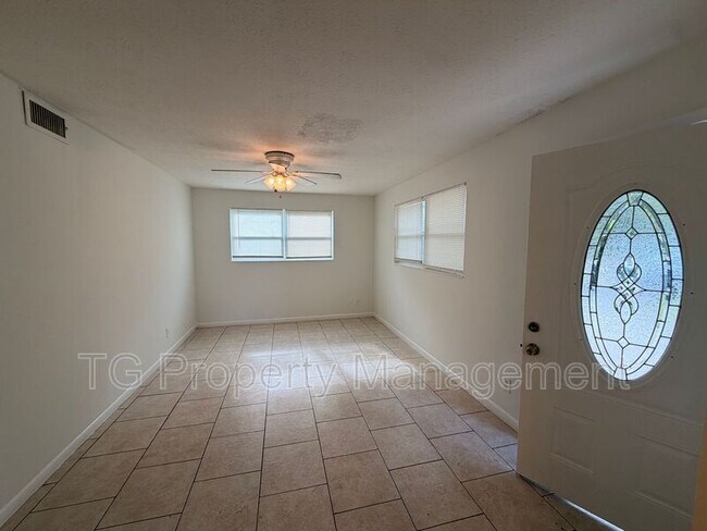Building Photo - 6631 Bo Peep Dr N