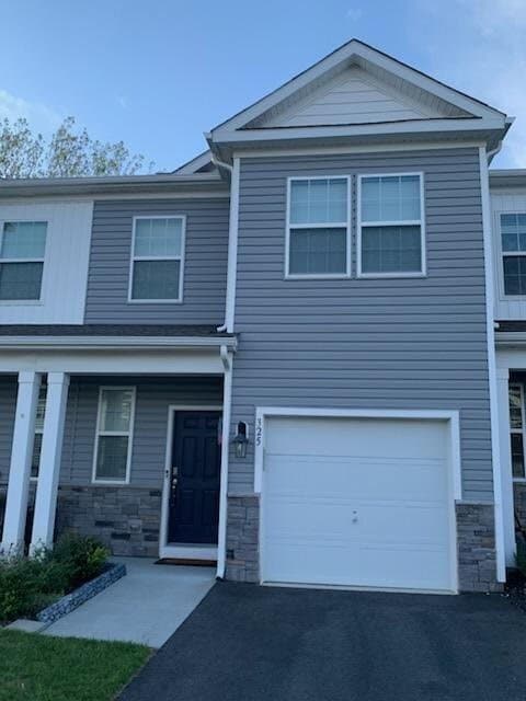 Building Photo - 325 Mazzeo Dr