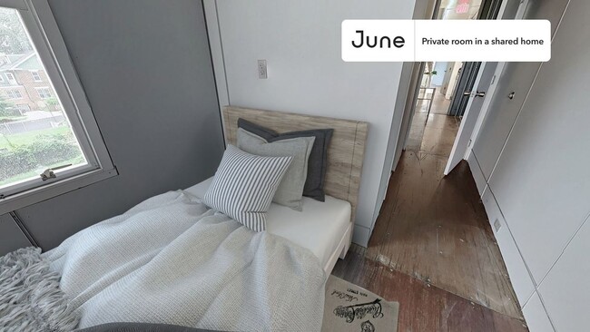 Foto del edificio - Room in Shared 6 bed/6 bath home